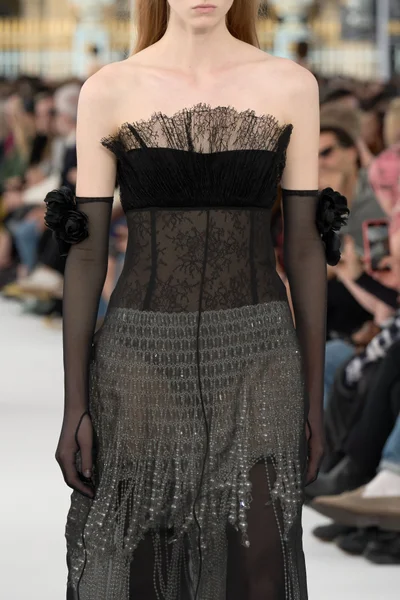 Look 154